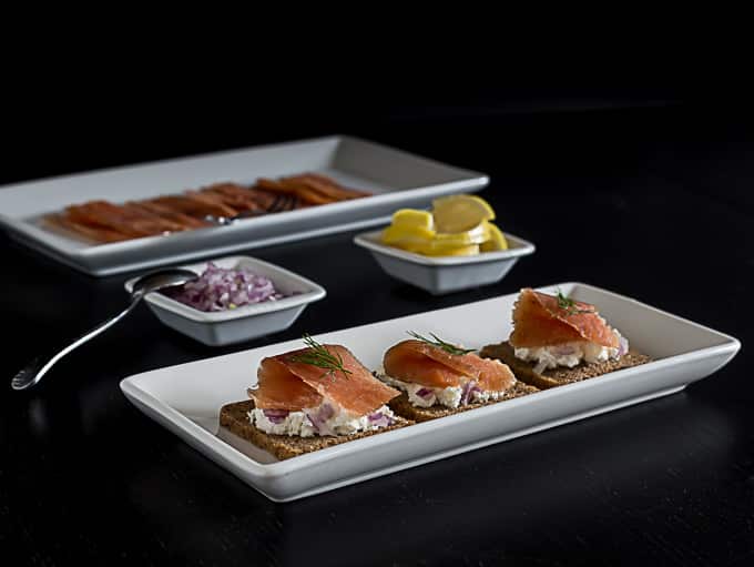 Swedish gravlax: A salt cured salmon recipe makes a great appetizer. | ethnicspoon.com
