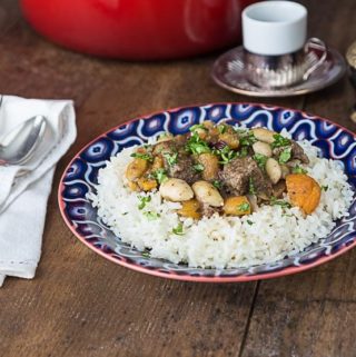 Turkish lamb stew on a blue plate