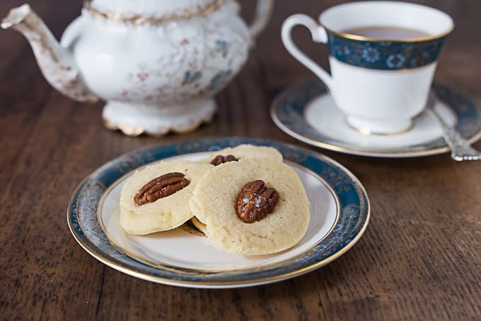 Irish shortbread butter cookies recipe for tea time or anytime | ethnicspoon.com