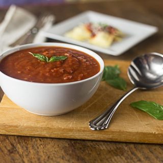 A very easy and fast marinara recipe. | ethnicspoon.com