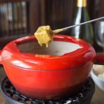 Easy Guinness and cheddar fondue with a little cayenne kick! This is great for parties, gameday or make it a family meal with a salad and fresh fruit on the side! I love to dip apple slices too! | ethnicspoon.com