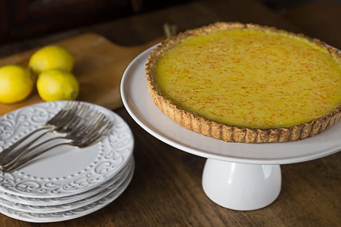 The best lemon tart I have ever eaten! A great combination of sweet, tart and creamy filling with a nice crunchy short crust. | ethnicspoon.com