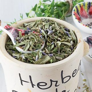 Make your own herbs de provence or "herbes de provence" for my French friends. A fabulous aromatic blend of herbs and you can make your own custom blend like I do. I prefer oregano, parsley, thyme, tarragon and lavender. You can also add savory and marjoram too. | ethnicspoon.com