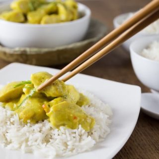 How about an exotic chicken dish that is simple to make? Sweet, spicy and tangy are all flavors I would use to describe Cambodian chicken amok. The coconut milk coupled with their own blend if curry spices and lemon grass are truly something very unique and easy to make too! Get the step by step instructions on how to make this fabulous dish. | ethnicspoon.com