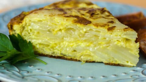 https://ethnicspoon.com/wp-content/uploads/2018/09/tortilla-espanola-sq-480x270.jpg